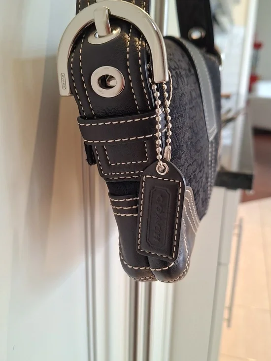 Coach Signature Soho Vintage black monogram shoulder bag in canvas and leather - Picture 5 of 15